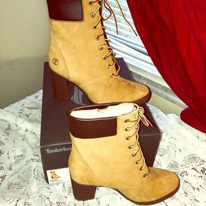 Women’s size 9 Timberlands